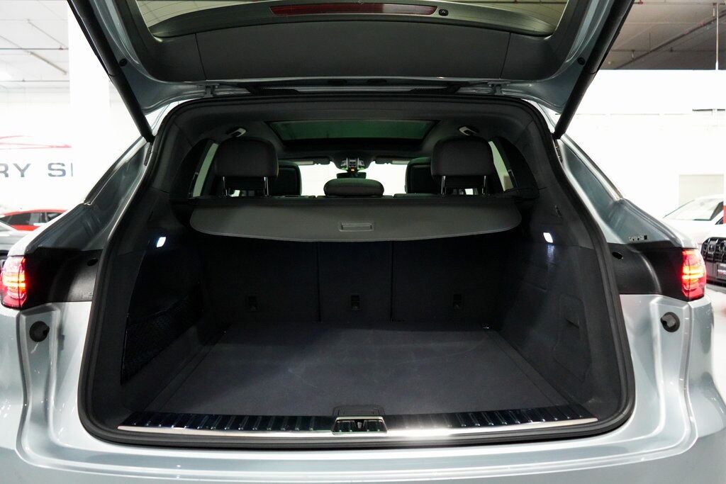 2020 Porsche Cayenne Base photo 26