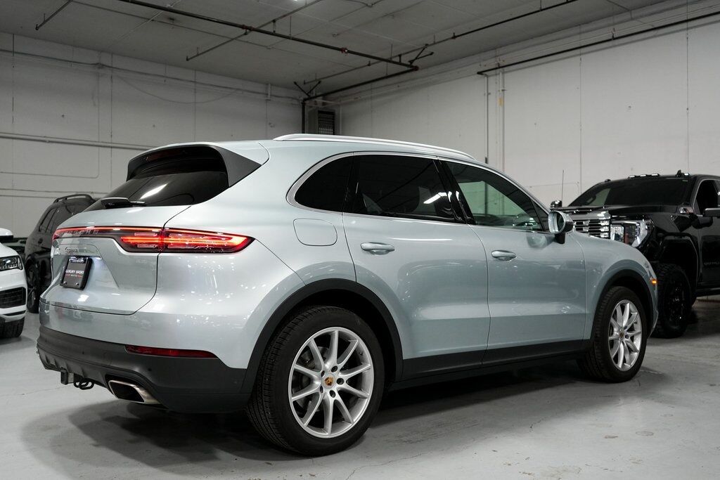 2020 Porsche Cayenne Base photo 6