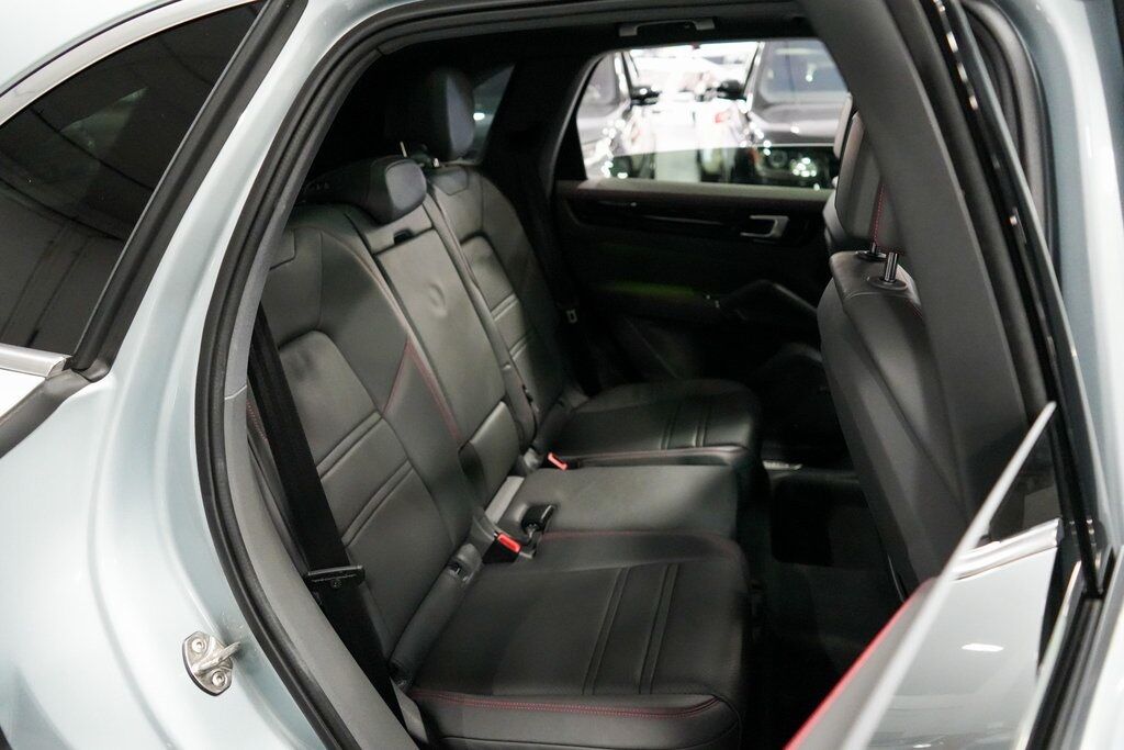 2020 Porsche Cayenne Base photo 20