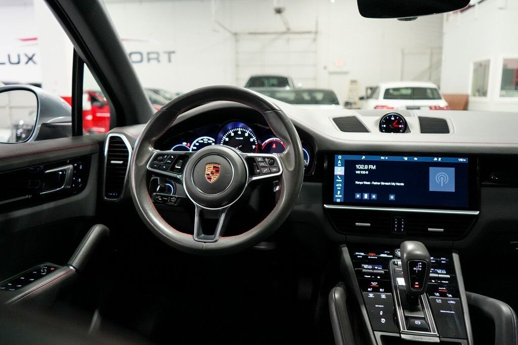 2020 Porsche Cayenne Base photo 11
