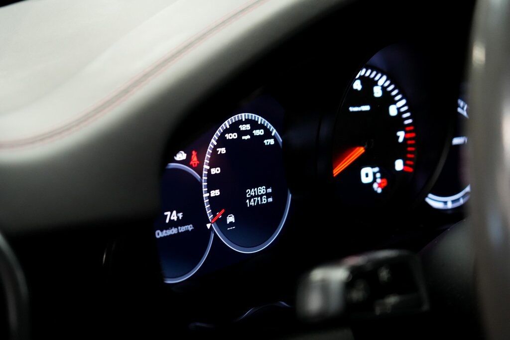2020 Porsche Cayenne Base photo 22