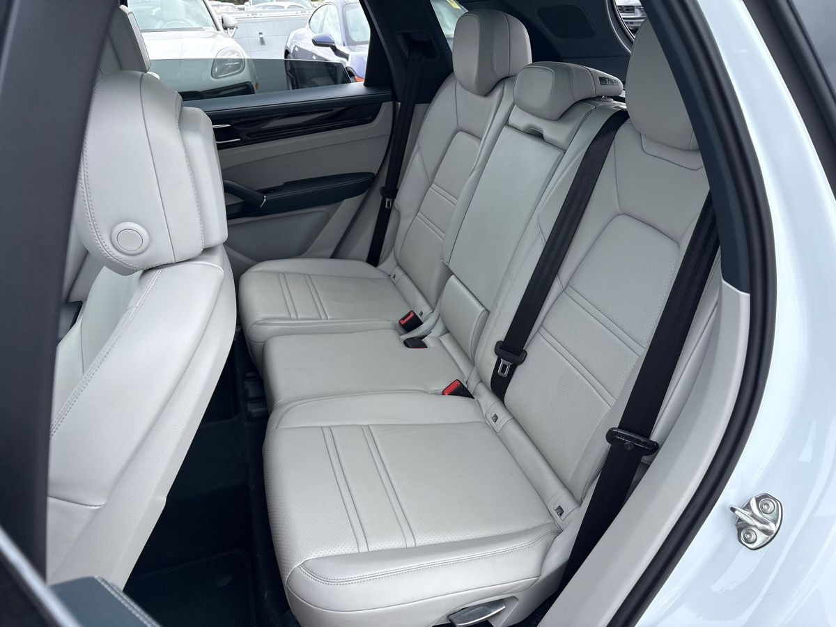 2020 Porsche Cayenne Comfort Access Panoramic Roof Portland OR