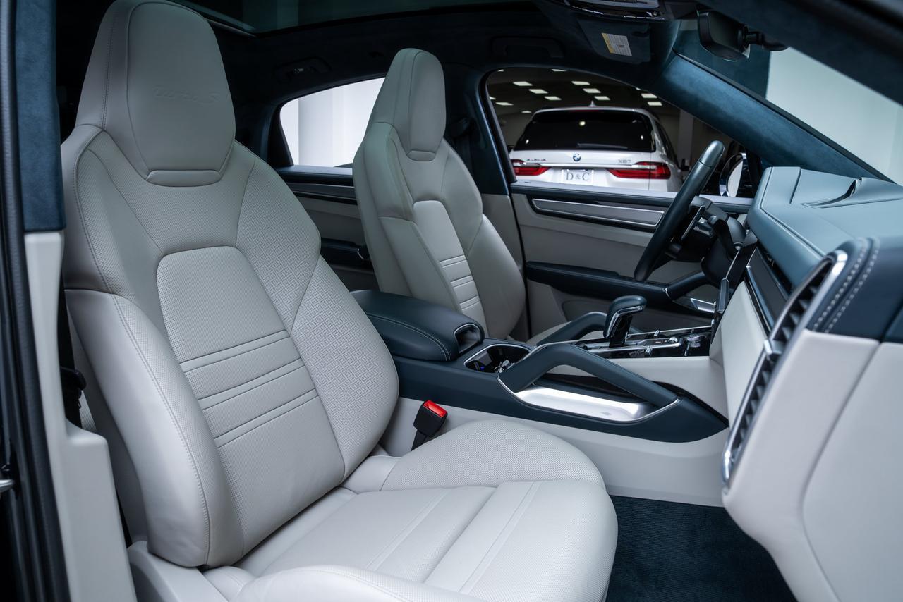 2020 Porsche Cayenne E-Hybrid Coupe Turbo S Premium Package Plus / Rear Axle Steering Portland OR