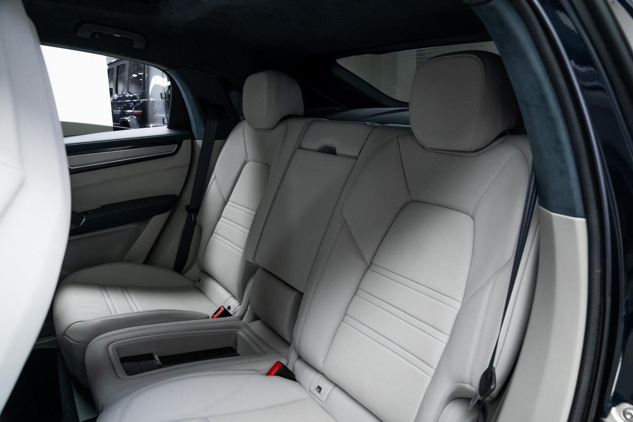 2020 Porsche Cayenne E-Hybrid Coupe Turbo S Sport Exhaust Rear Axle Steer Portland OR