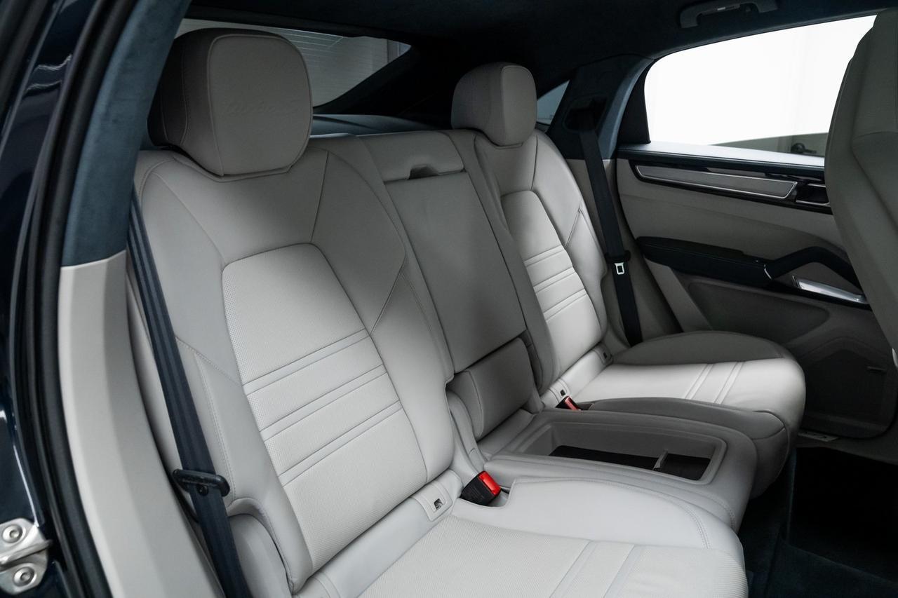 2020 Porsche Cayenne E-Hybrid Coupe Turbo S Sport Exhaust Rear Axle Steer Portland OR