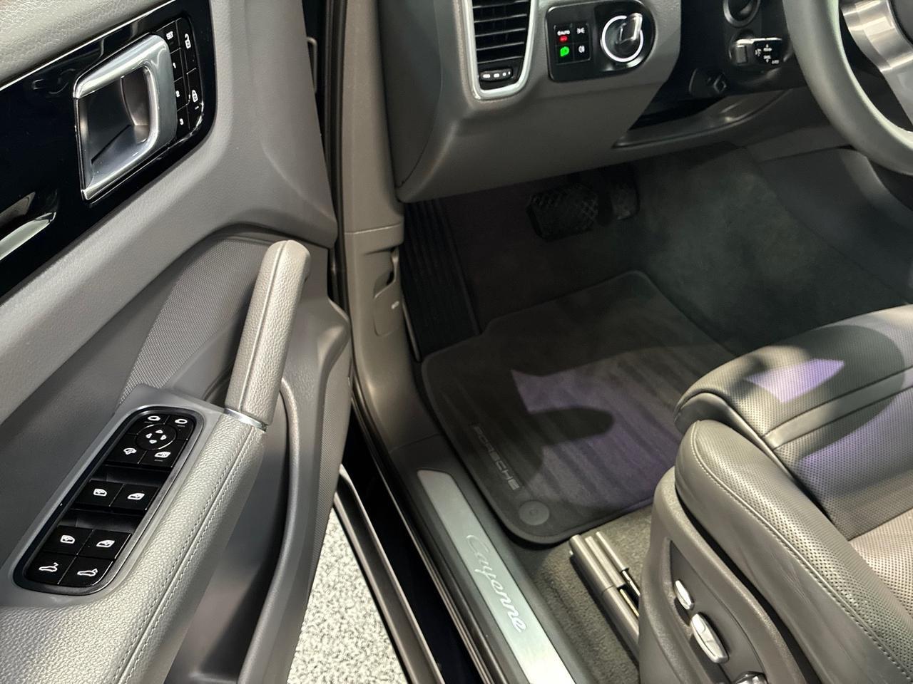 2020 Porsche Cayenne Premium Pkg Plus, Heated Steering Wheel, 21in RS Spyder Wheels, Trailer Hitch Houston TX