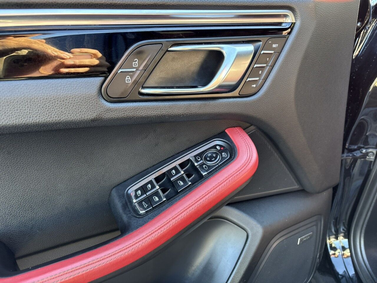 2020 Porsche Macan Fitchburg MA