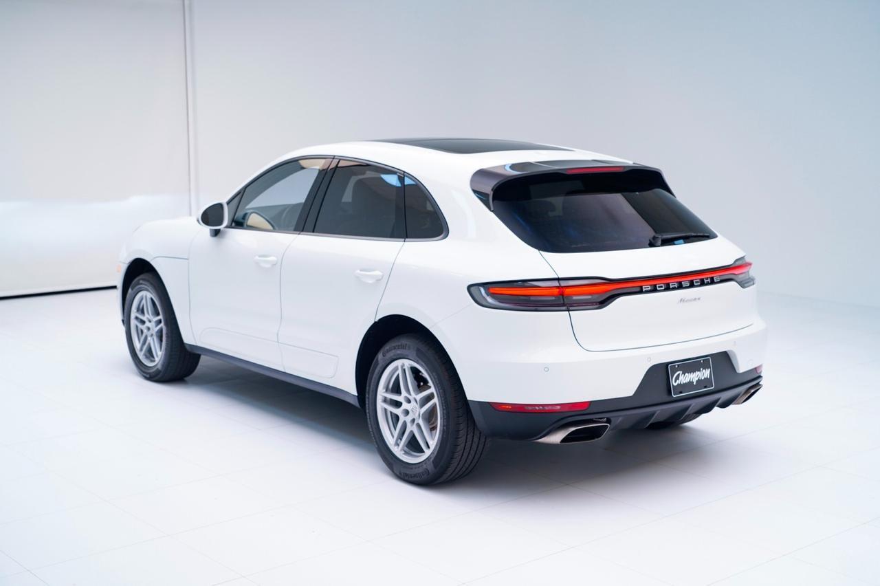 2020 Porsche Macan photo 3
