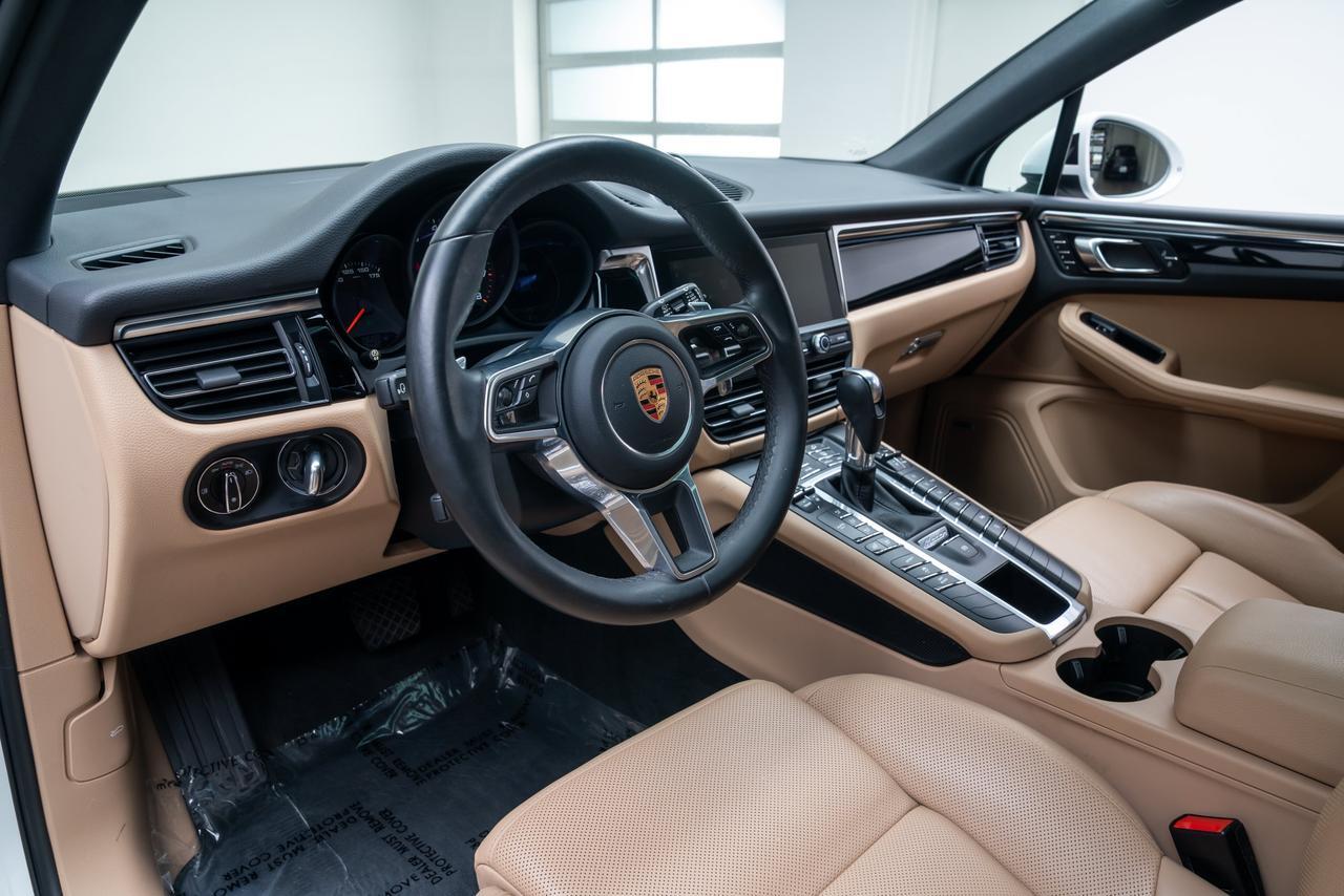 2020 Porsche Macan 1 Owner / Premium Package Plus Portland OR