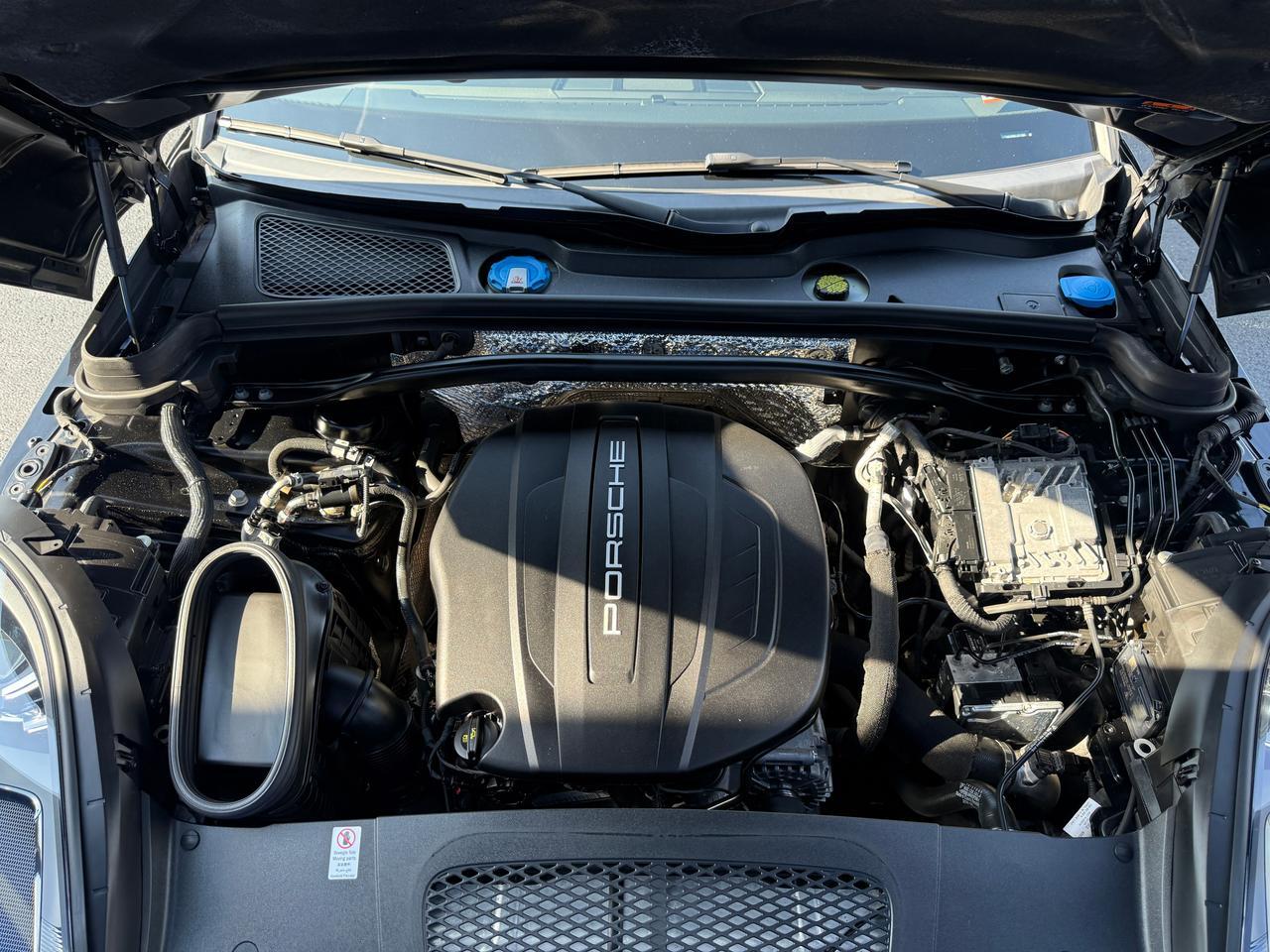 2020 Porsche Macan Base Connellsville PA
