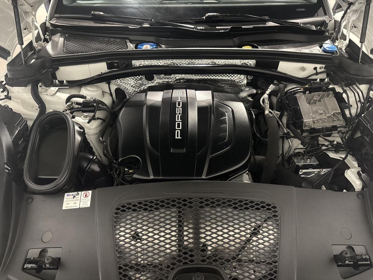 2020 Porsche Macan Base Parker CO