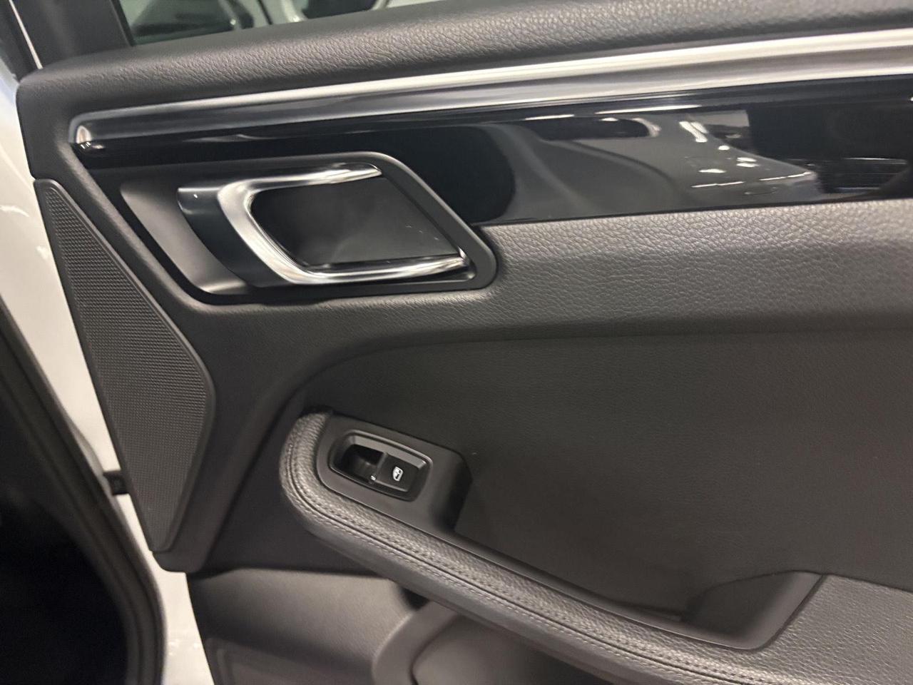 2020 Porsche Macan Base Parker CO