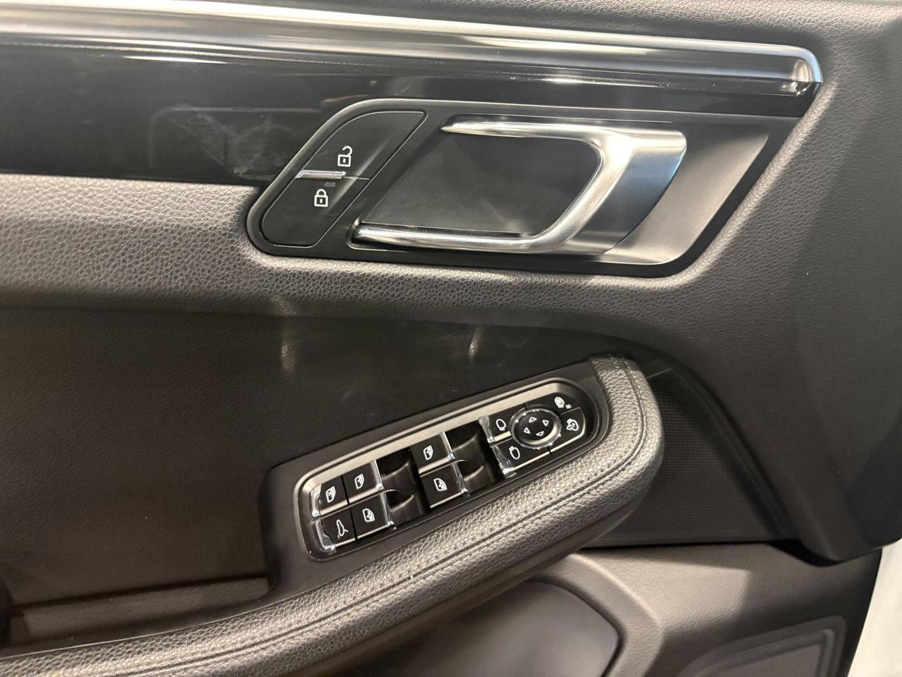 2020 Porsche Macan Base Parker CO