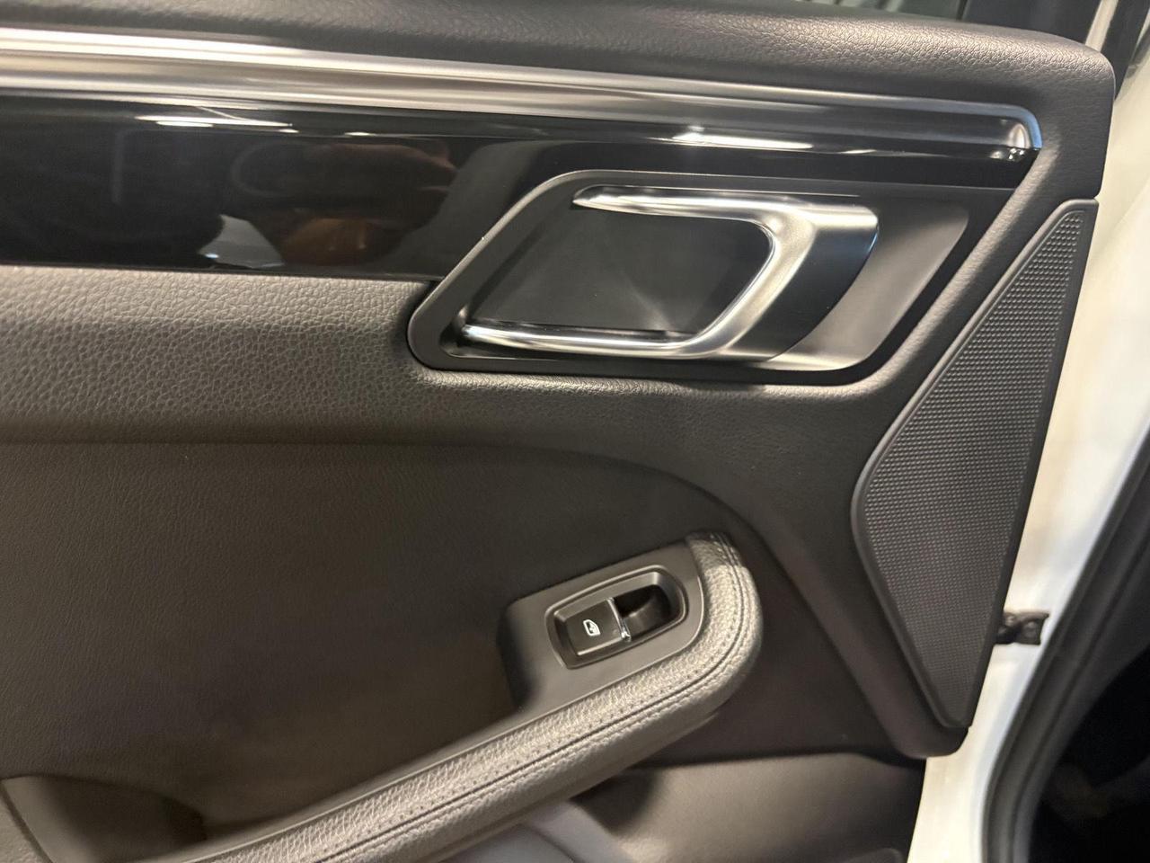 2020 Porsche Macan Base Parker CO
