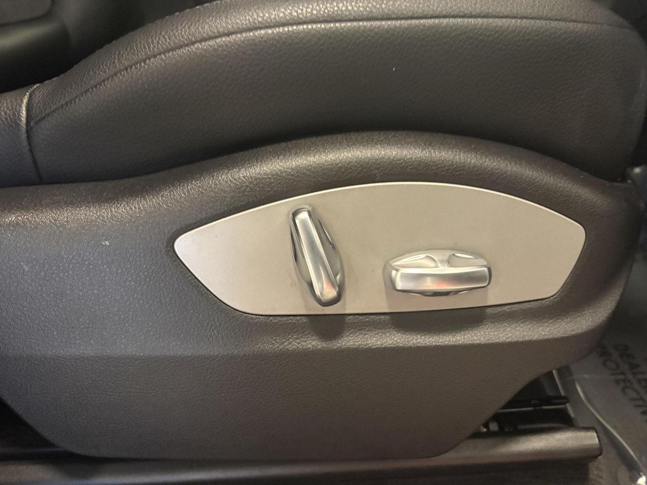 2020 Porsche Macan Base Parker CO