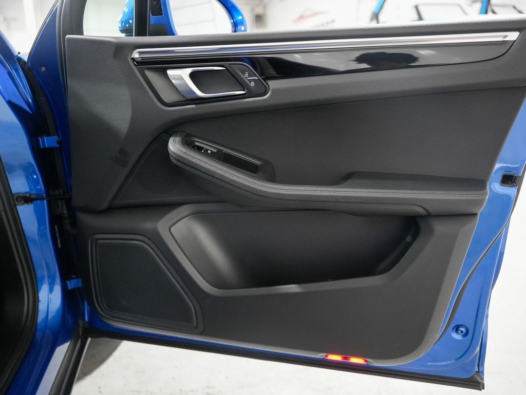 2020 Porsche Macan Panoramic Roof Tigard OR