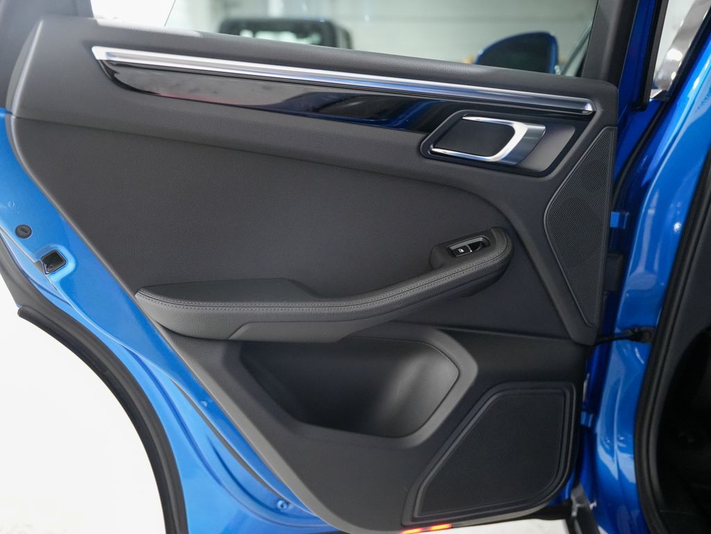 2020 Porsche Macan Panoramic Roof Tigard OR