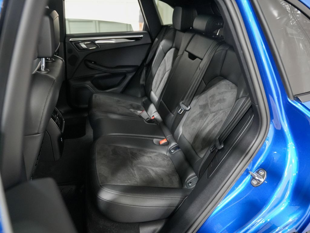 2020 Porsche Macan Panoramic Roof Tigard OR