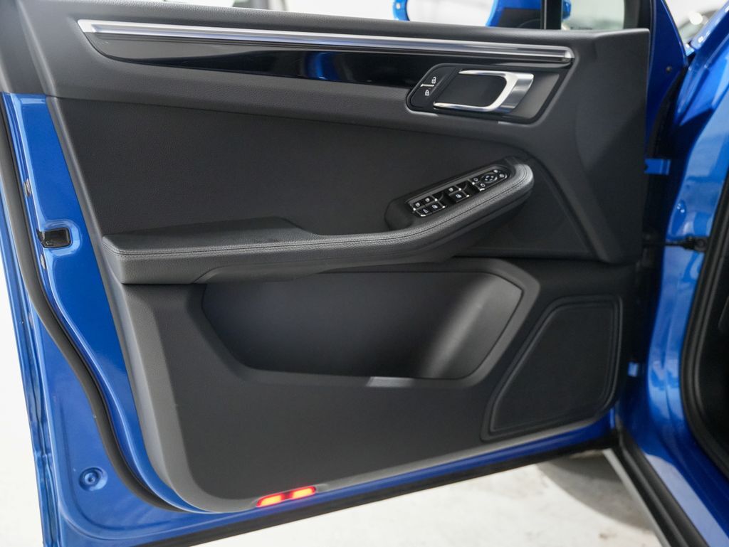2020 Porsche Macan Panoramic Roof Tigard OR