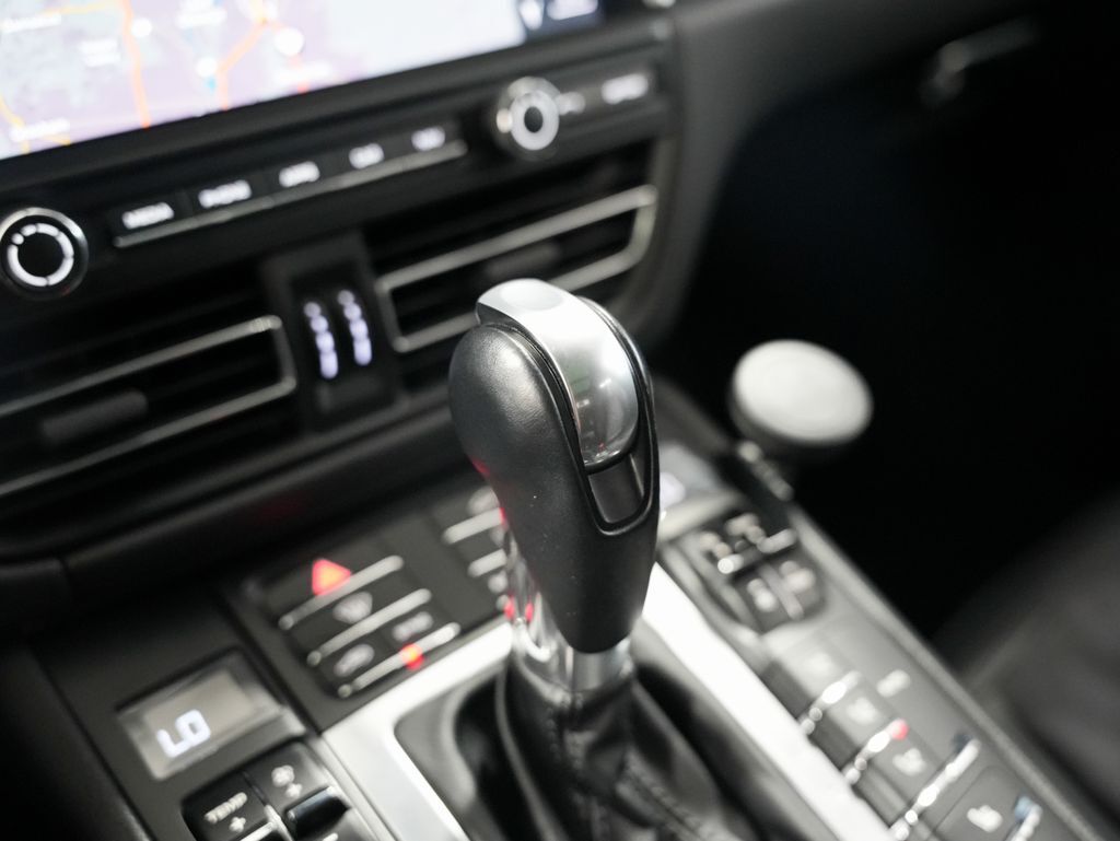 2020 Porsche Macan Panoramic Roof Tigard OR