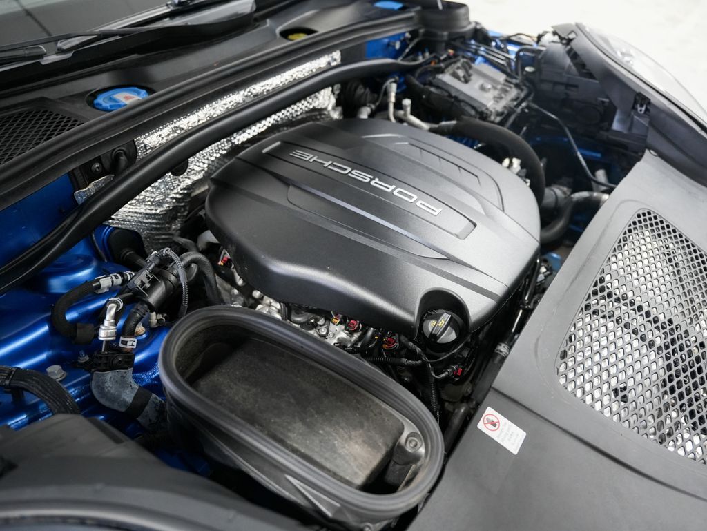 2020 Porsche Macan Panoramic Roof Tigard OR