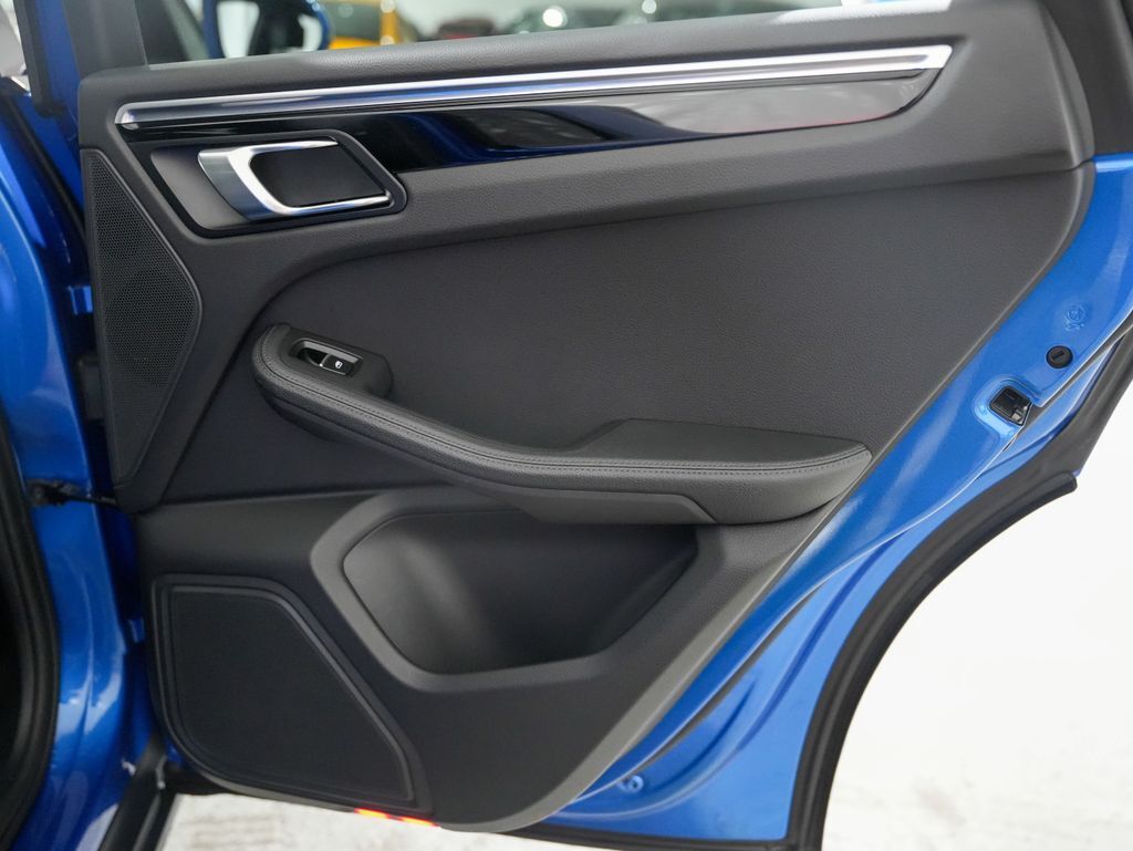 2020 Porsche Macan Panoramic Roof Tigard OR