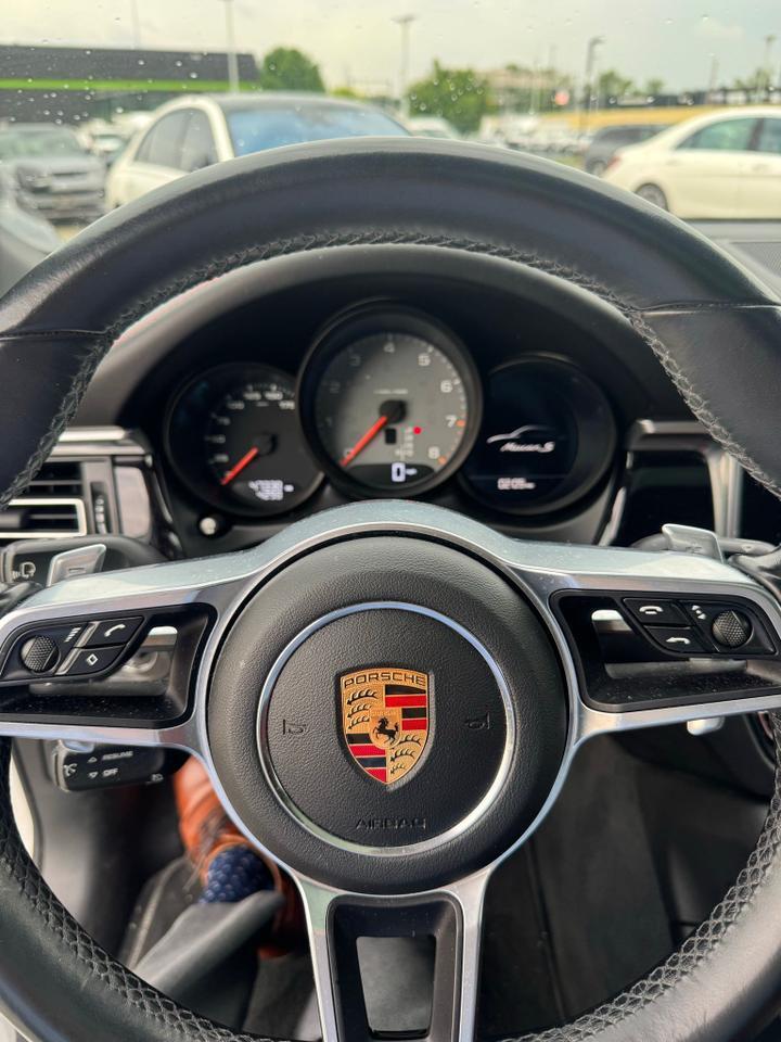 2020 Porsche Macan S