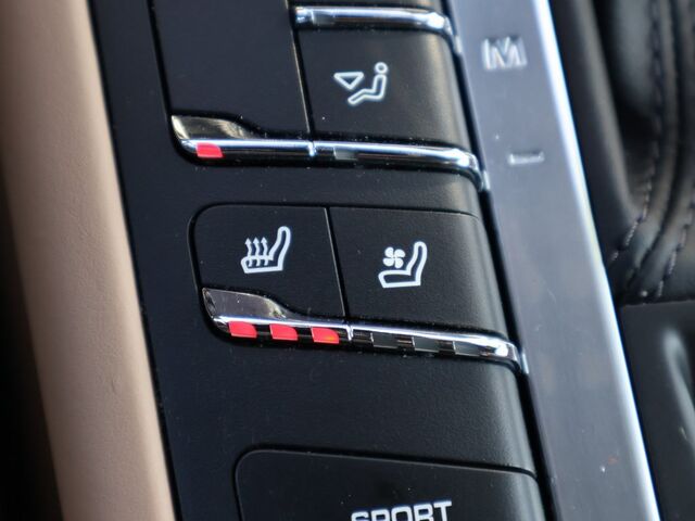 2020 Porsche Macan S Oshkosh WI