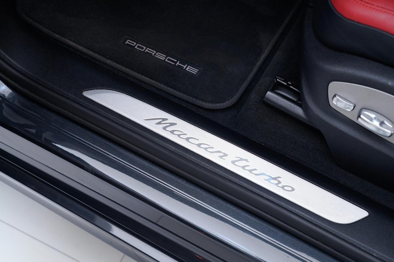 2020 Porsche Macan Turbo Pompano Beach FL