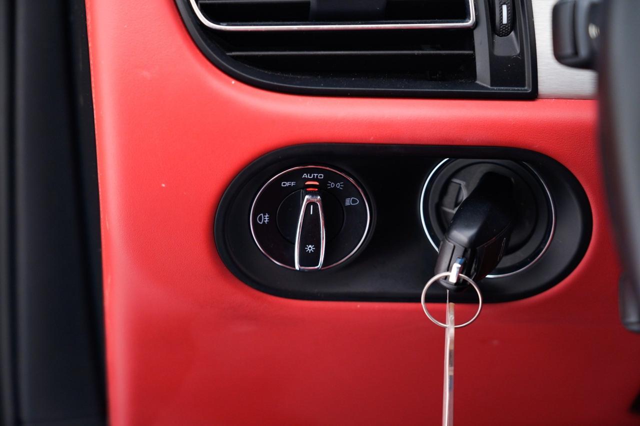 2020 Porsche Macan Turbo Pompano Beach FL