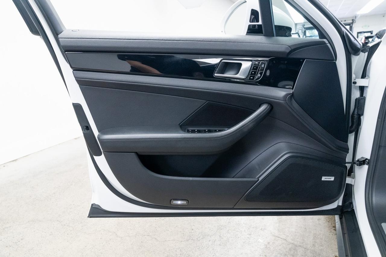 2020 Porsche Panamera 4 Premium Package Two-Tone Black/Chalk Leather Portland OR