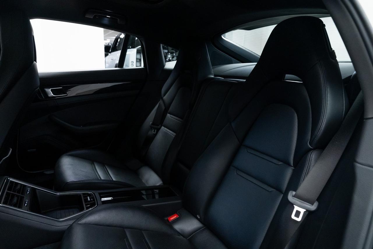 2020 Porsche Panamera 4 Premium Package Two-Tone Black/Chalk Leather Portland OR