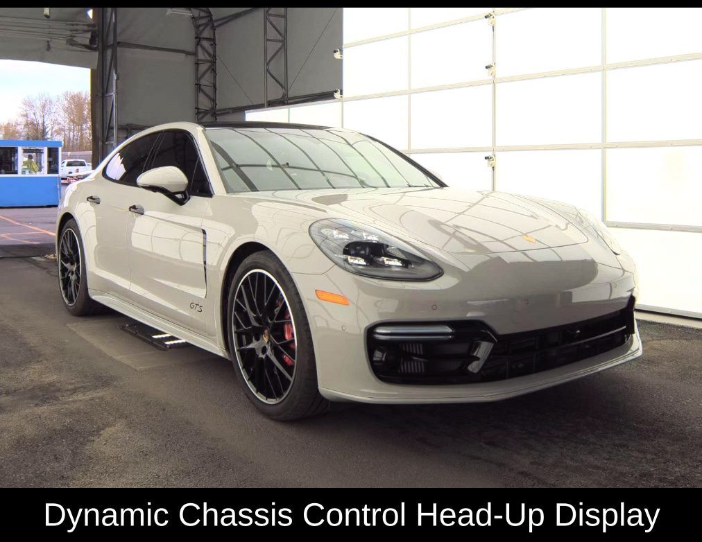 2020 Porsche Panamera GTS Dynamic Chassis Control Head-Up Display