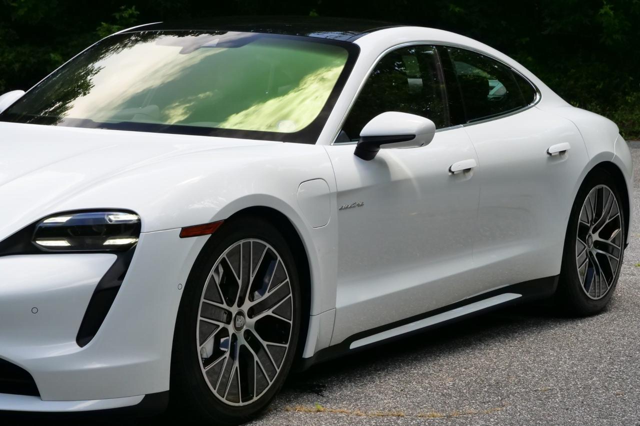 2020 Porsche Taycan Turbo / Performance Package / Premium Package! Lincolnton NC