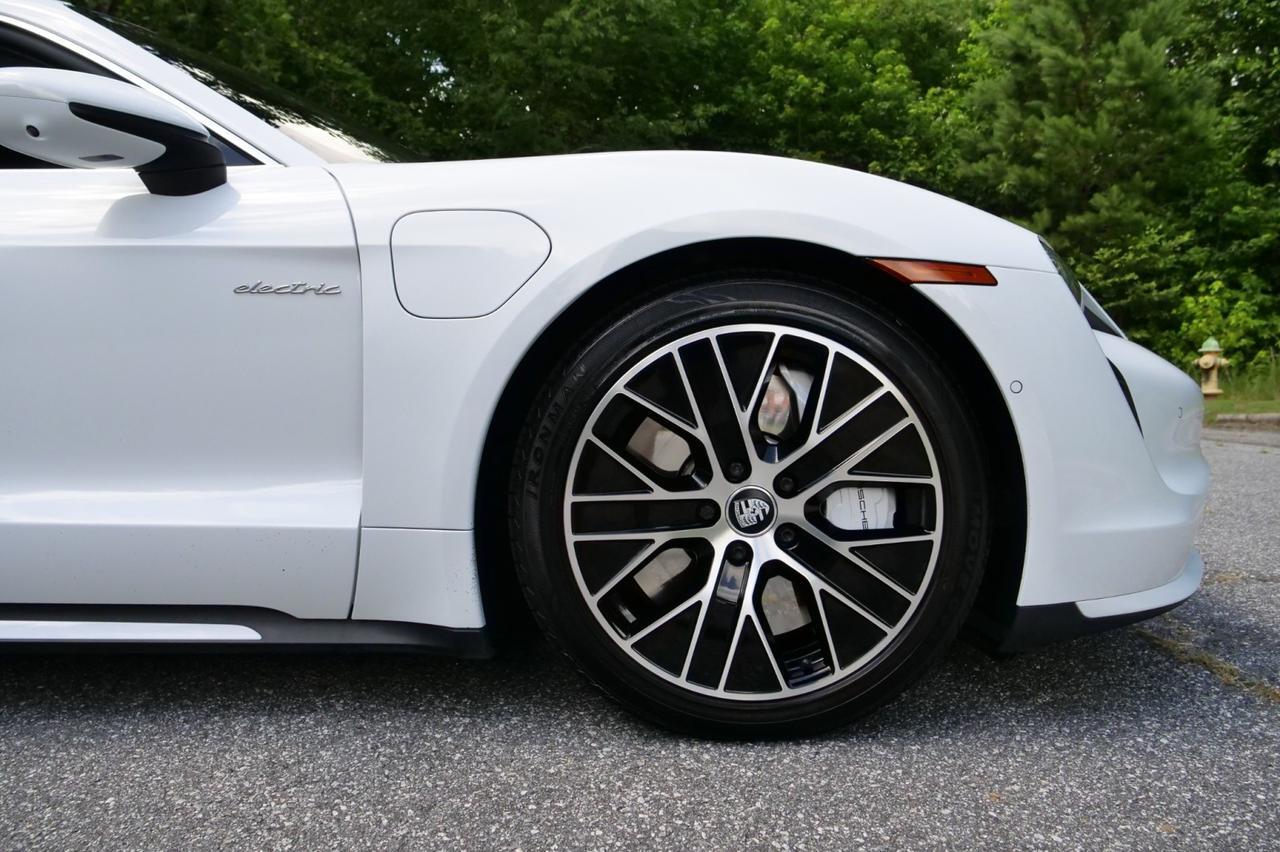 2020 Porsche Taycan Turbo / Performance Package / Premium Package! Lincolnton NC
