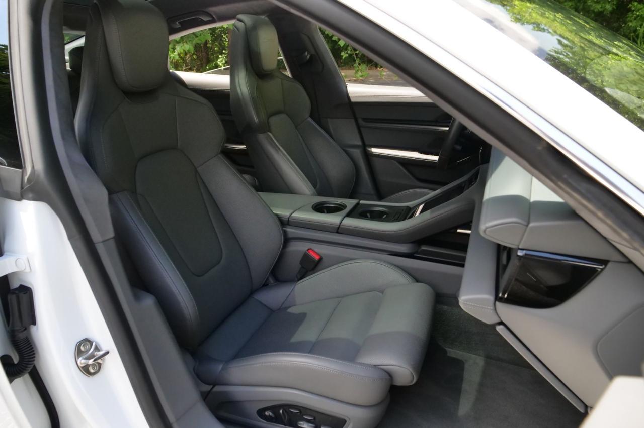 2020 Porsche Taycan Turbo / Performance Package / Premium Package! Lincolnton NC