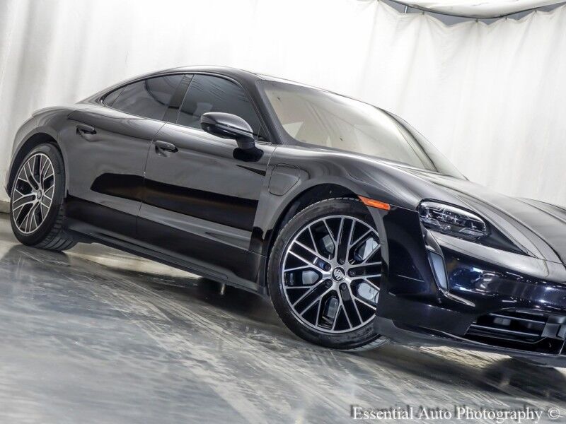 2020 Porsche Taycan Turbo S photo 4