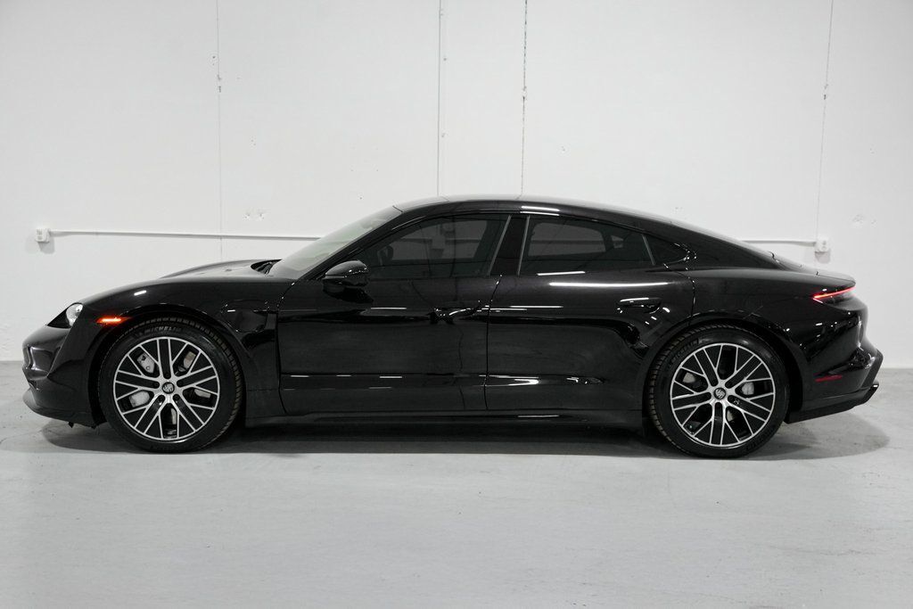 2020 Porsche Taycan Turbo