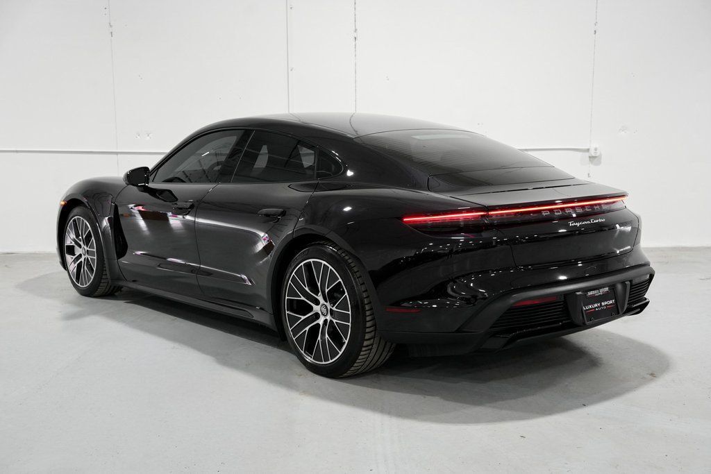 2020 Porsche Taycan Turbo