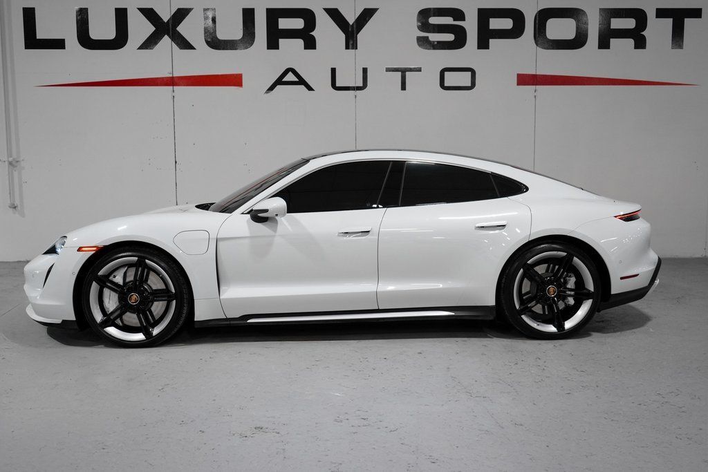 2020 Porsche Taycan Turbo