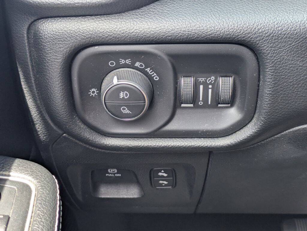 2020 RAM 1500 Laramie 4x4 4dr Crew Cab 5.6 ft. SB Pickup Saint Augustine FL