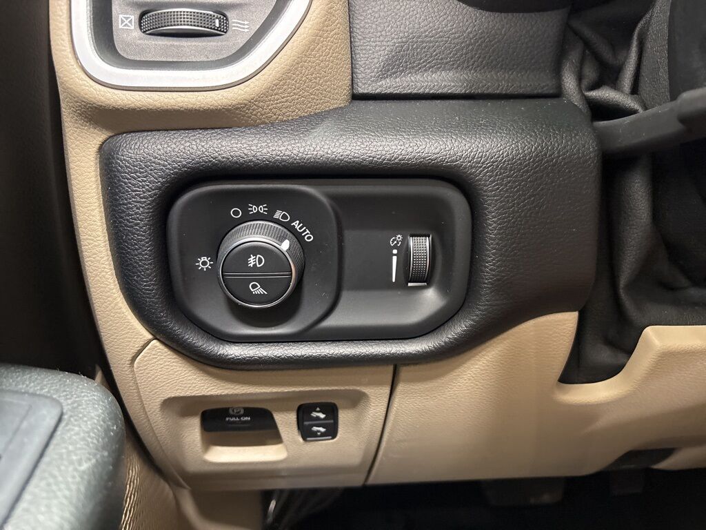 2020 Ram 1500 4x4 Crew Cab Big Horn Minocqua WI
