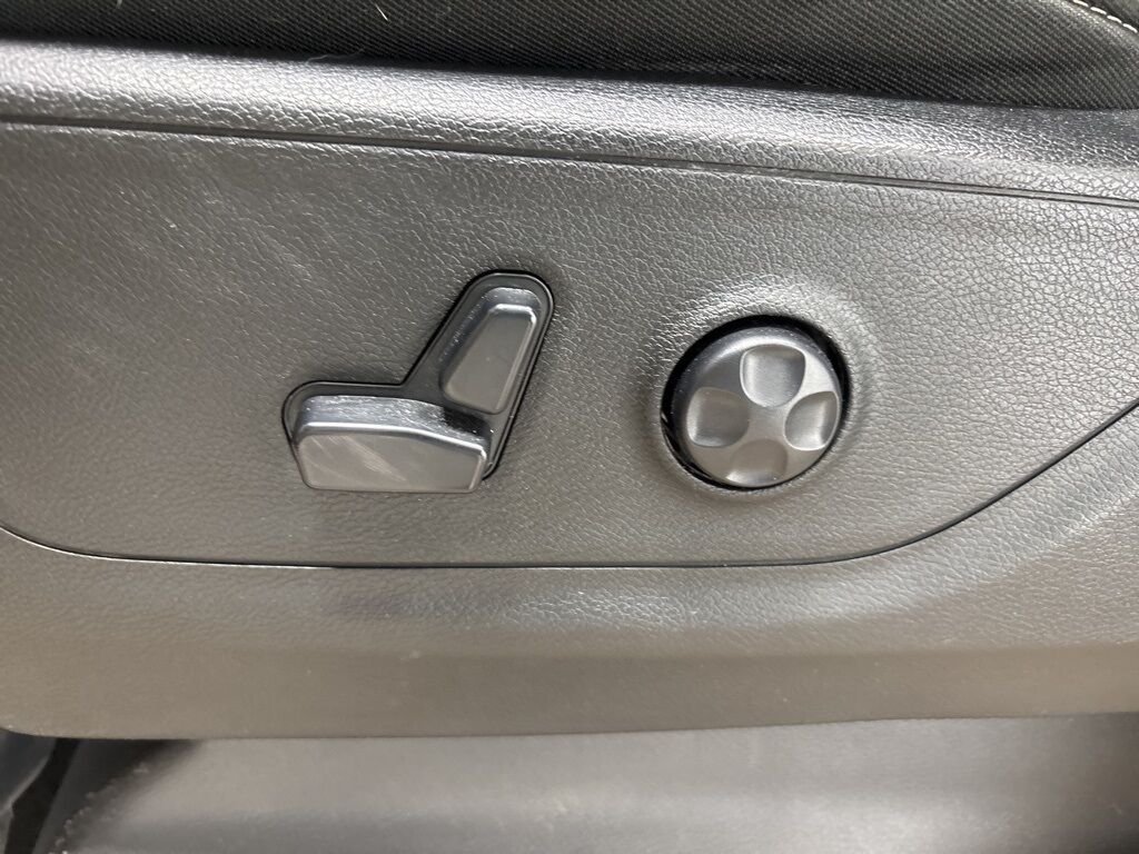 2020 Ram 1500 4x4 Crew Cab Big Horn Minocqua WI