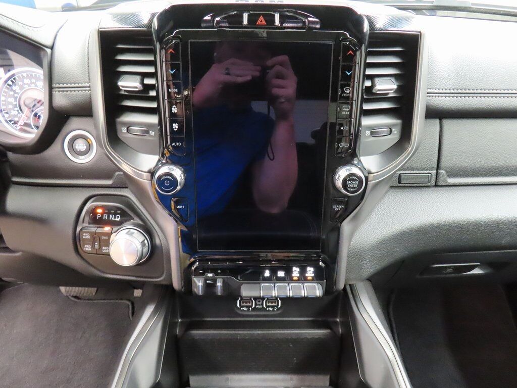 2020 Ram 1500 4x4 Crew Cab Sport Fond du Lac WI