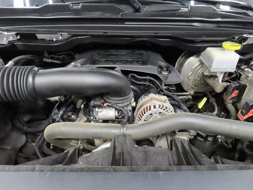 2020 Ram 1500 4x4 Crew Cab Sport Fond du Lac WI