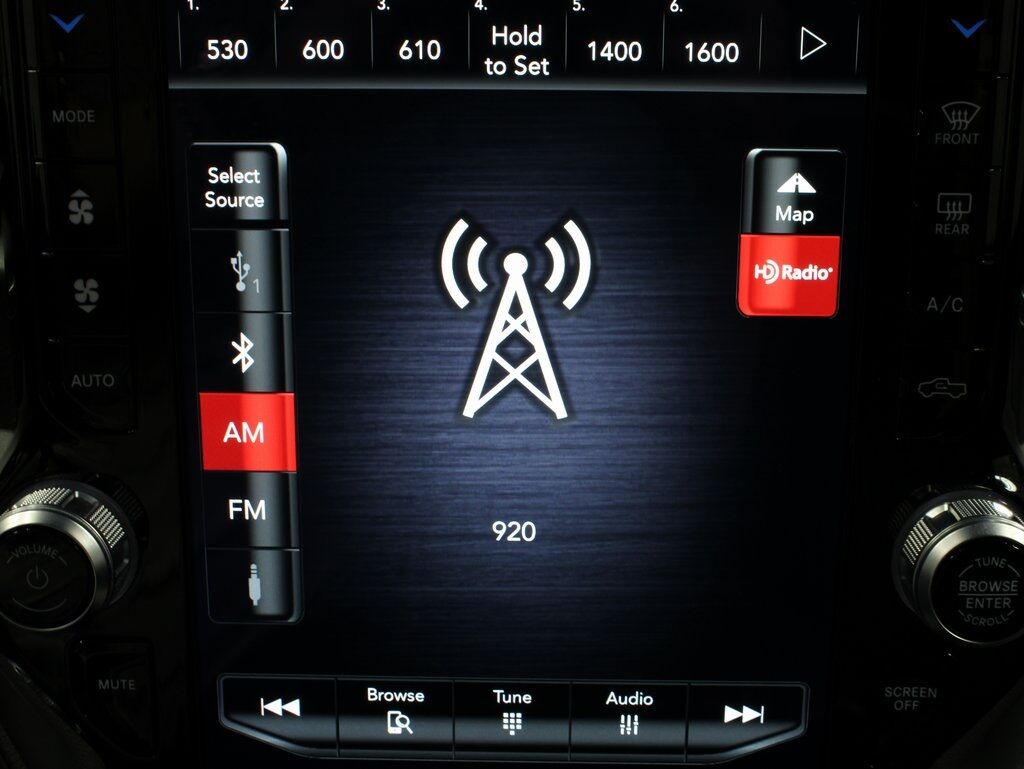 2020 Ram 1500 4x4 Crew Cab Sport Fond du Lac WI