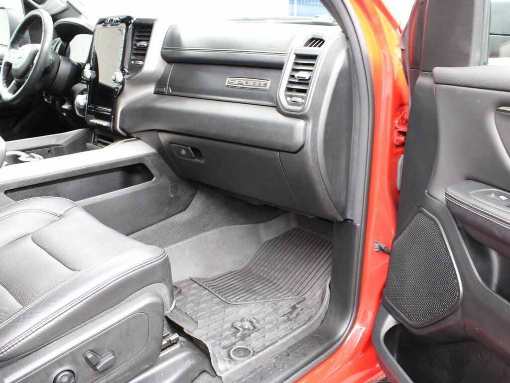 2020 Ram 1500 4x4 Crew Cab Sport Fond du Lac WI
