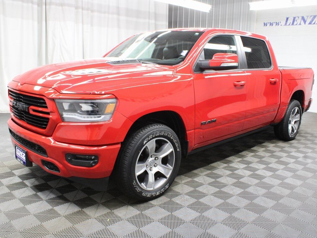 2020 Ram 1500 4x4 Crew Cab Sport Fond du Lac WI