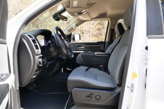 2020 Ram 1500 Big Horn 4X4 / Level 2 Equipment / 5.7L V8! High Point NC