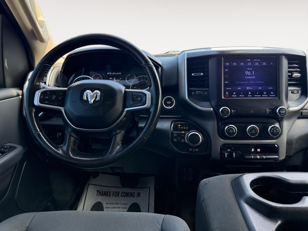 2020 Ram 1500 Big Horn, APPLE CARPLAY/ANDROID AUTO, POWER SLIDING REAR WINDOW, BACKUP CAMERA, BLUETOOTH, PUSH BUTTON START, BED LINER, TOW PACKAGE, TOW HOOKS, COME AND SEE THIS RAM 1500!